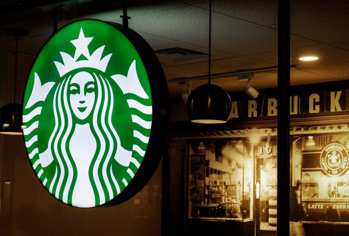 La sirena de Starbucks quiere darte nuevos formatos y más innovación - Alto  Nivel