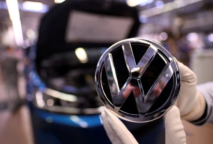 Inicia juicio colectivo contra Volkswagen en Alemania