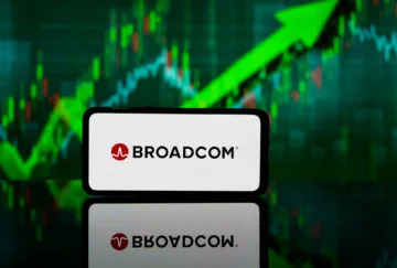 Broadcom gana 21% y alcanza valuación de 1 billón de dólares