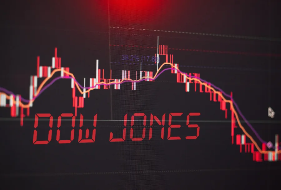 Dow Jones pierde 400 puntos y sigue la sangría en el sector tecnológico