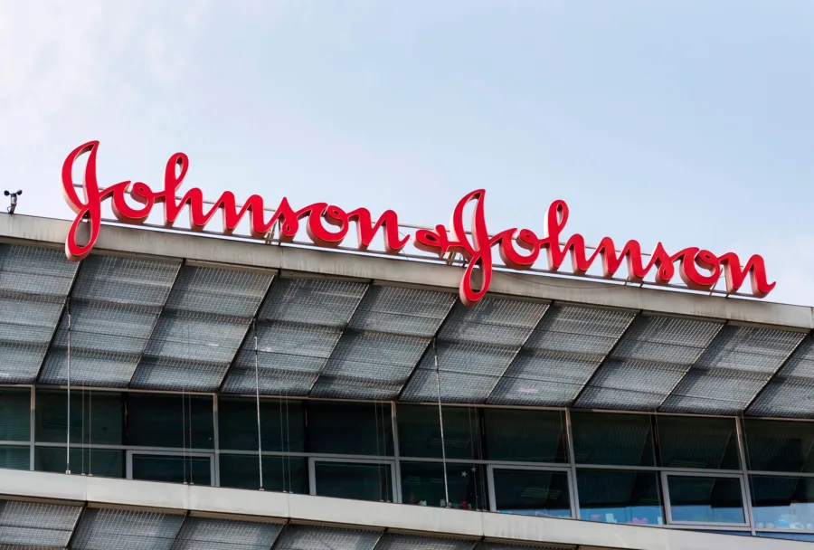 Johnson & Johnson anuncia inversión por 55,000 mdd en Estados Unidos